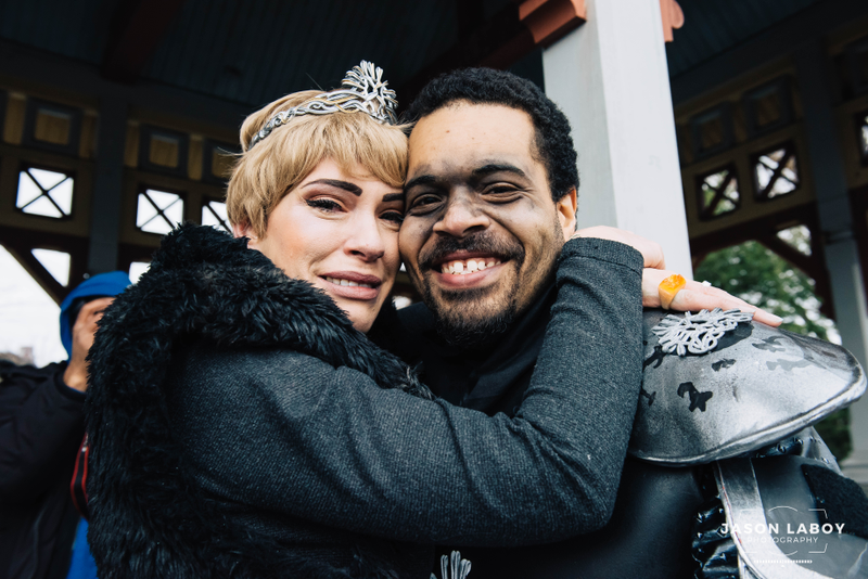 Illustration for article titled Game Of Thrones Cosplay Got The Whole Gang Together (For A Wedding Proposal)